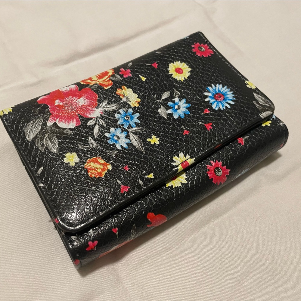 Floral Wallet Black Faux Leather NWOT